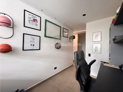 Apartamento de 2 alcobas en venta en Las Palmas, Medellín, 135 m² · foto 18 de 20
