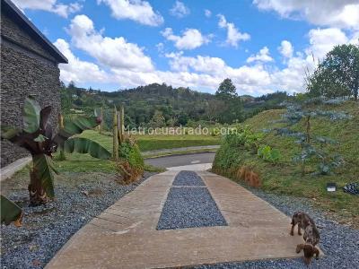 Casa de 3 alcobas en venta en Alto Del Escobero, Envigado, 260 m² · foto 9 de 20