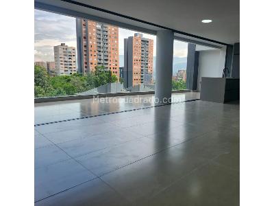 Apartamento en venta en El Poblado El Tesoro, Medellín · foto 5 de 20