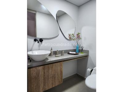 Apartamento en venta en El Poblado El Tesoro, Medellín · foto 10 de 20