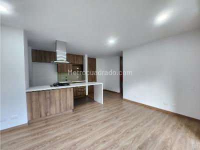 Apartamento de 3 alcobas en venta en Altos Del Trianon, Envigado, 84 m² · foto 4 de 20
