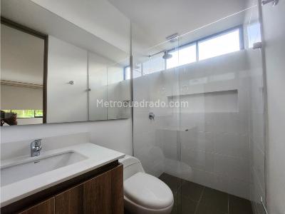 Apartamento de 3 alcobas en venta en Altos Del Trianon, Envigado, 84 m² · foto 12 de 20
