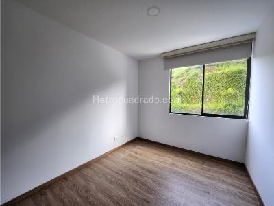 Apartamento de 3 alcobas en venta en Altos Del Trianon, Envigado, 84 m² · foto 13 de 20