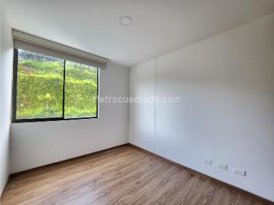 Apartamento de 3 alcobas en venta en Altos Del Trianon, Envigado, 84 m² · foto 19 de 20