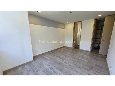 Apartamento en venta en Altos Del Poblado, Medellín · foto 3 de 19