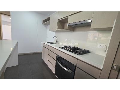 Apartamento en venta en Altos Del Poblado, Medellín · foto 18 de 19