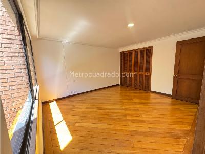 Apartamento de 3 alcobas en venta en Los Balsos, Medellín, 241 m² · foto 11 de 20
