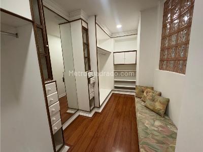 Apartamento de 3 alcobas en venta en Los Balsos, Medellín, 241 m² · foto 14 de 20