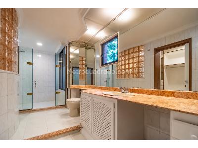 Apartamento de 3 alcobas en venta en Los Balsos, Medellín, 241 m² · foto 17 de 20