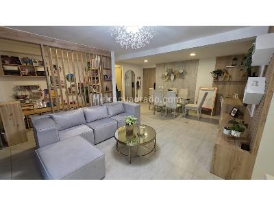Apartamento de 3 alcobas en venta en Loma De Los Bernal, Medellín, 114 m² · foto 3 de 20