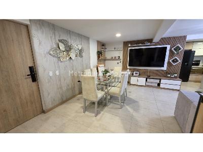 Apartamento de 3 alcobas en venta en Loma De Los Bernal, Medellín, 114 m² · foto 10 de 20