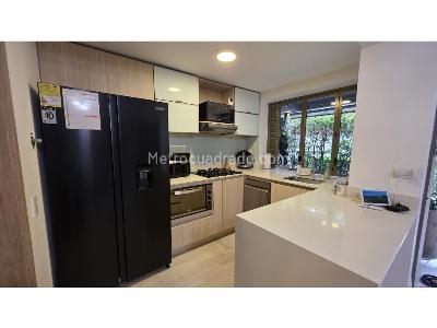 Apartamento de 3 alcobas en venta en Loma De Los Bernal, Medellín, 114 m² · foto 11 de 20