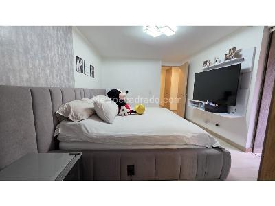 Apartamento de 3 alcobas en venta en Loma De Los Bernal, Medellín, 114 m² · foto 15 de 20