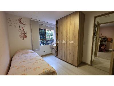 Apartamento de 3 alcobas en venta en Loma De Los Bernal, Medellín, 114 m² · foto 19 de 20