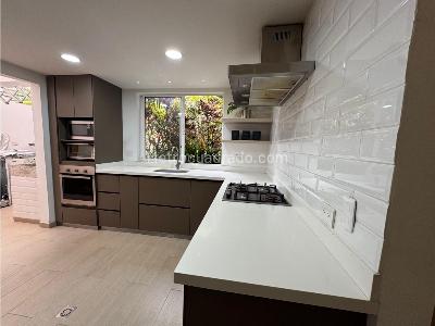 Casa de 4 alcobas en venta en Poblado San Lucas, Medellín, 287 m² · foto 4 de 20