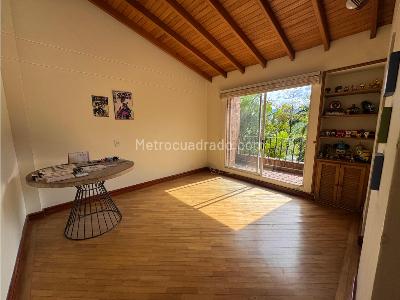 Casa de 4 alcobas en venta en Poblado San Lucas, Medellín, 287 m² · foto 12 de 20