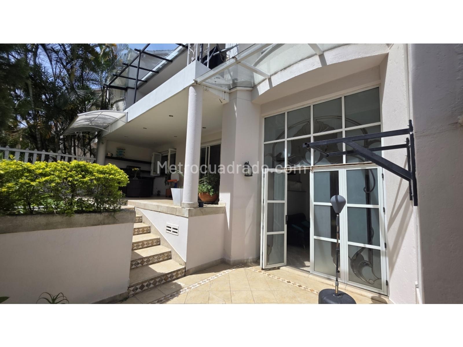 Casa de 4 habitaciones en venta en Poblado las Lomas 2, Medellín — imagen 1 de 20
