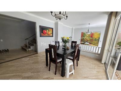Casa de 4 alcobas en venta en Poblado Las Lomas 2, Medellín, 325 m² · foto 9 de 20