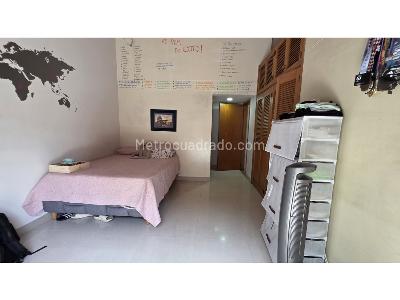 Casa de 4 alcobas en venta en Poblado Las Lomas 2, Medellín, 325 m² · foto 17 de 20