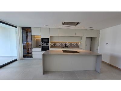 Casa de 3 alcobas en venta en San Lucas, Envigado, 167 m² · foto 3 de 20