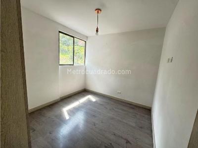 Apartamento de 3 alcobas en venta en Las Lomitas, Sabaneta, 72 m² · foto 11 de 18