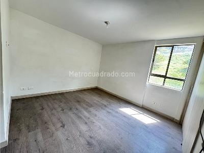 Apartamento de 3 alcobas en venta en Las Lomitas, Sabaneta, 72 m² · foto 15 de 18