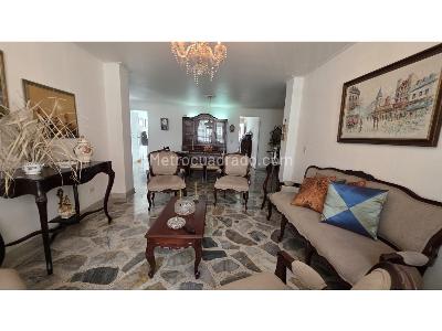 Apartamento de 3 alcobas en venta en Belen Alameda, Medellín, 183 m² · foto 3 de 20