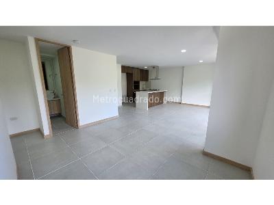 Apartamento de 2 alcobas en venta en Loma De San Jose, Sabaneta, 87 m² · foto 3 de 20