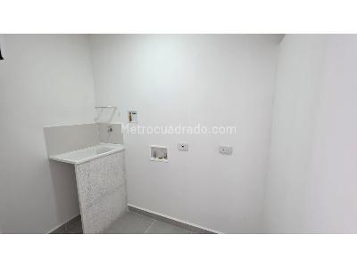 Apartamento de 2 alcobas en venta en Loma De San Jose, Sabaneta, 87 m² · foto 10 de 20