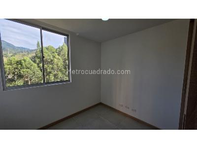 Apartamento de 2 alcobas en venta en Loma De San Jose, Sabaneta, 87 m² · foto 17 de 20