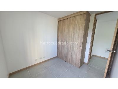 Apartamento de 2 alcobas en venta en Loma De San Jose, Sabaneta, 87 m² · foto 18 de 20