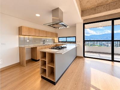 Apartamento de 2 alcobas en venta en El Poblado La Linde, Medellín, 110 m² · foto 2 de 20