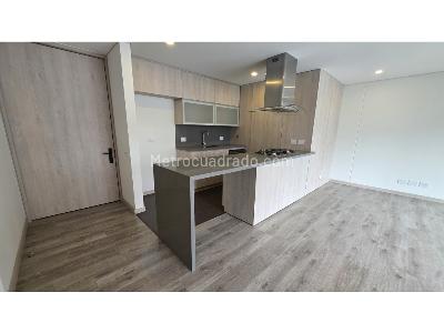 Apartamento de 2 alcobas en venta en Altos Del Poblado, Medellín, 108 m² · foto 2 de 20