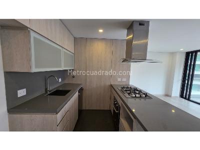 Apartamento de 2 alcobas en venta en Altos Del Poblado, Medellín, 108 m² · foto 3 de 20