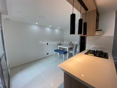 Apartamento de 3 alcobas en venta en Robledo Pajarito, Medellín, 54 m² · foto 2 de 20