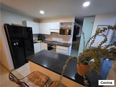 Apartamento de 3 alcobas en venta en El Poblado Castropol, Medellín, 117 m² · foto 4 de 20