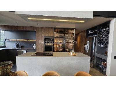 Apartamento en venta en Altos Del Poblado, Medellín · foto 5 de 20