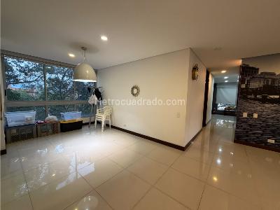 Apartamento de 3 alcobas en venta en El Poblado Provenza, Medellín, 152 m² · foto 3 de 20