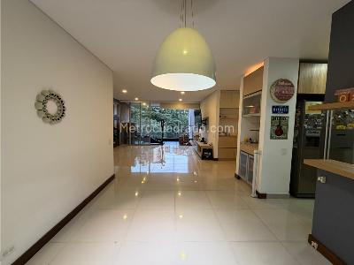 Apartamento de 3 alcobas en venta en El Poblado Provenza, Medellín, 152 m² · foto 6 de 20