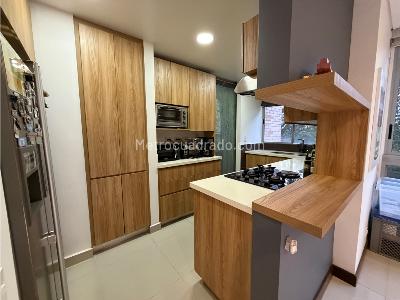 Apartamento de 3 alcobas en venta en El Poblado Provenza, Medellín, 152 m² · foto 11 de 20