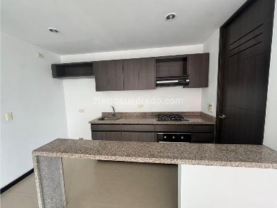 Apartamento en venta en Altos Del Poblado, Medellín · foto 2 de 17