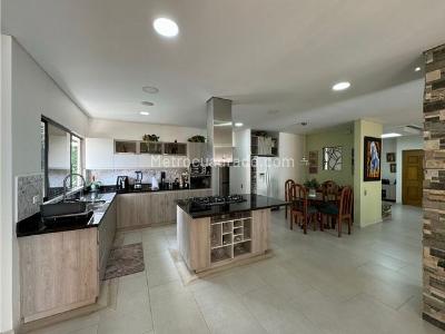 Apartamento en venta en El Poblado Santa Maria De Los Angeles, Medellín · foto 3 de 17