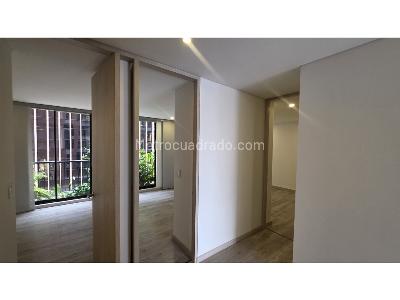 Apartamento de 3 alcobas en venta en Altos Del Poblado, Medellín, 88 m² · foto 10 de 20