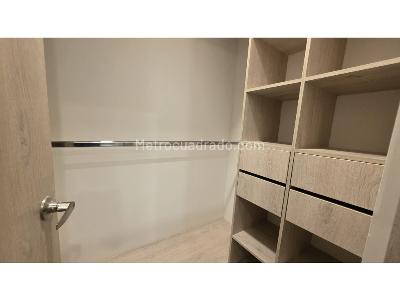 Apartamento de 3 alcobas en venta en Altos Del Poblado, Medellín, 88 m² · foto 17 de 20
