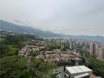 Apartamento en venta en Altos Del Poblado, Medellín · foto 8 de 20