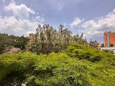 Apartamento de 2 alcobas en venta en Laureles, Medellín, 114 m² · foto 13 de 20