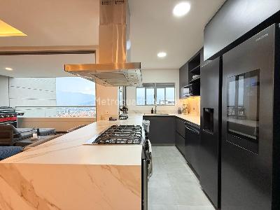 Apartamento de 3 alcobas en venta en El Esmeraldal, Medellín, 150 m² · foto 12 de 20