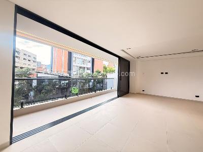Apartamento de 3 alcobas en venta en Laureles, Medellín, 97 m² · foto 15 de 19