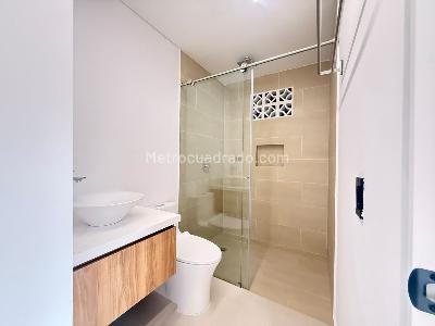 Apartamento de 3 alcobas en venta en Laureles, Medellín, 97 m² · foto 16 de 19