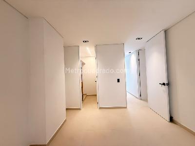 Apartamento de 3 alcobas en venta en Laureles, Medellín, 97 m² · foto 8 de 19